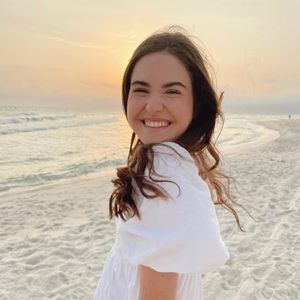 Meet your Posher, Claire